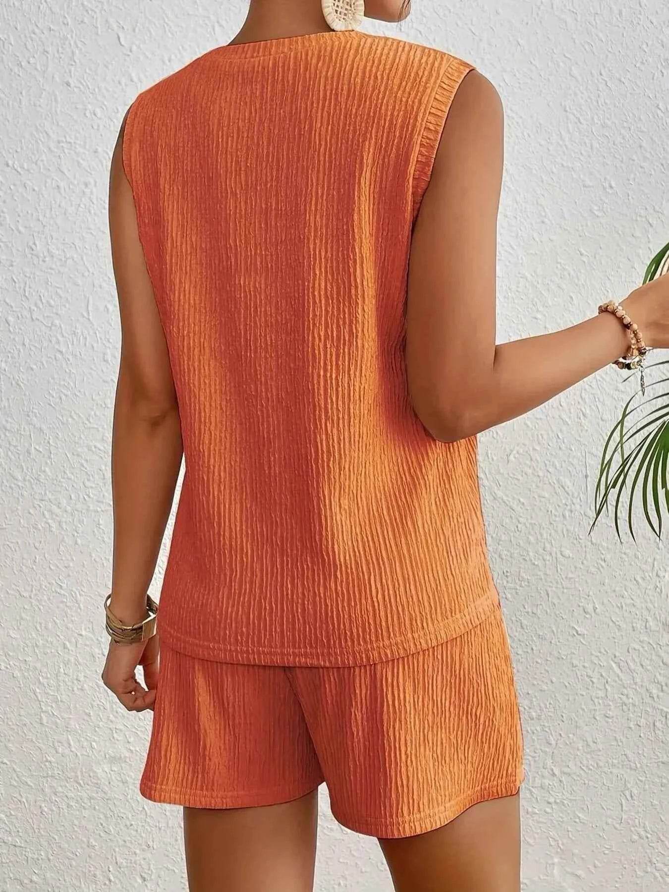 Round Neck Tank Top Set with Matching Shorts for Ultimate Comfort - EBYNN