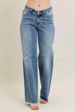 Judy Blue Plus Size V-Front Baggy Jeans.