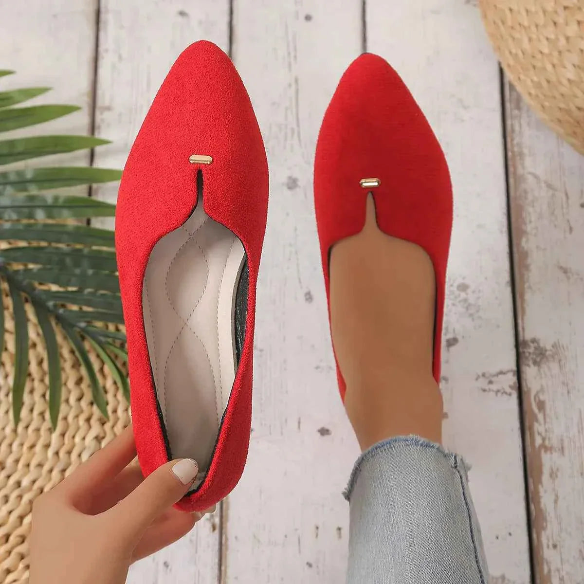Pointed Toe Flats Slip-Ons for Women.