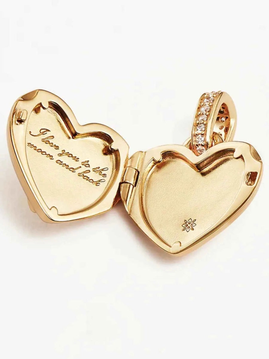 18K Gold-Plated Heart Locket Pendant Necklace.