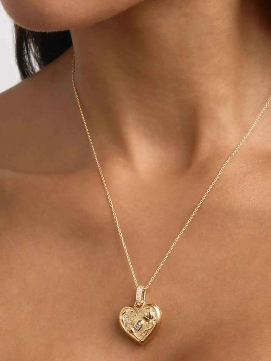 18K Gold-Plated Heart Locket Pendant Necklace.