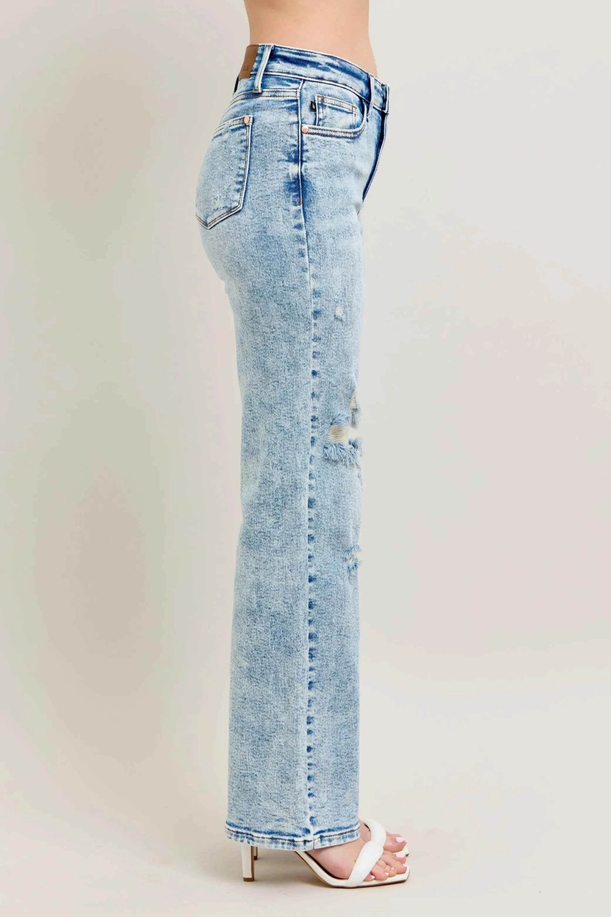 Judy Blue Plus Size High-Waist Mineral Wash 90's Straight Jeans.