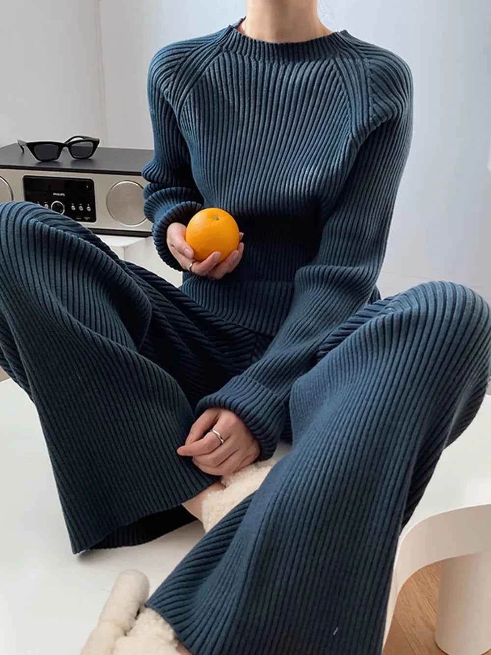 Mock Neck Raglan Sleeve Sweater Set - EBYNN