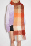 Thermal Fringe Contrast Plaid Scarf.