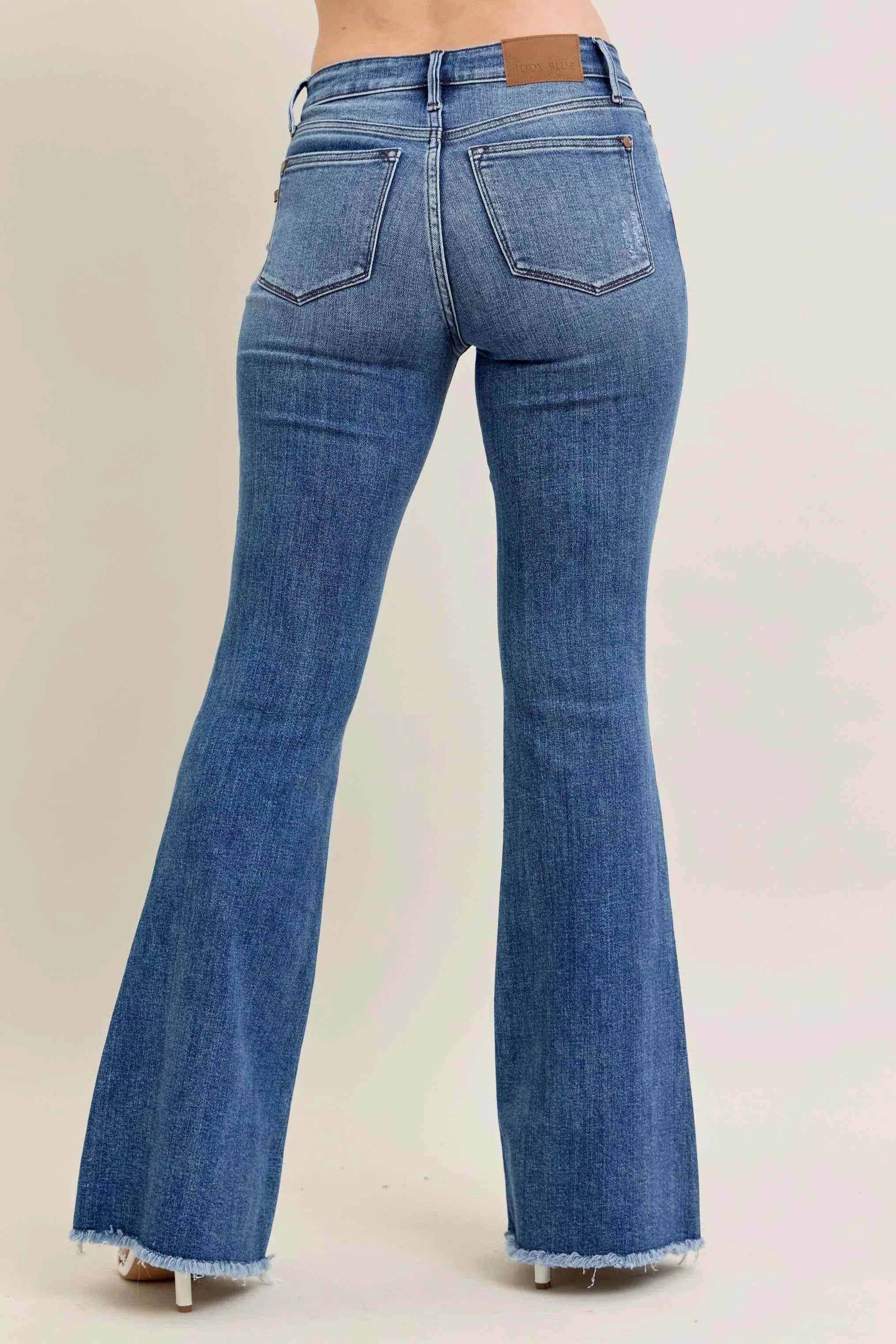 Judy Blue Plus Size Vintage Wash Flare Jeans with Destroy Hem.