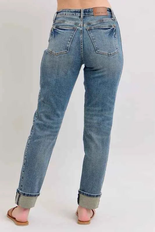 Judy Blue Plus Size Mid Rise Vintage Wash Boyfriend Jeans.