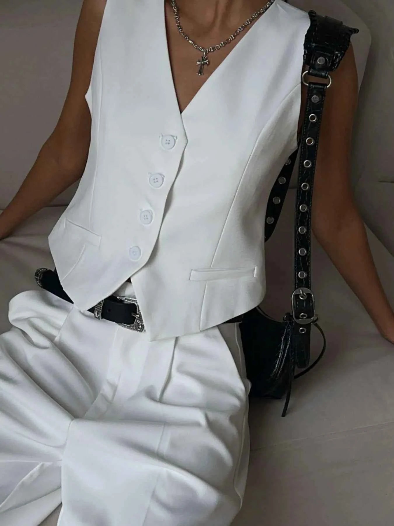 V-Neck Vest and Pants Two-Piece Blazer Set.