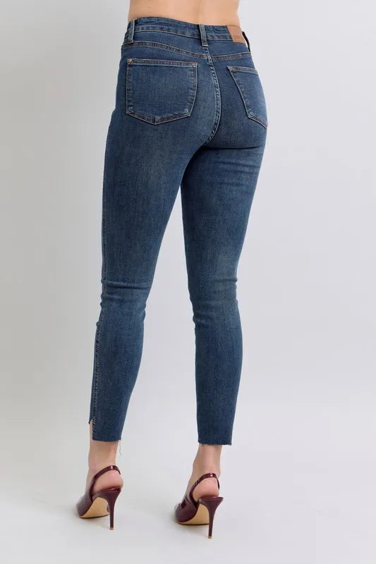 Judy Blue Plus Size High Waist Tummy Control Skinny Jeans.
