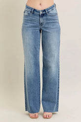 Judy Blue Plus Size V-Front Baggy Jeans.