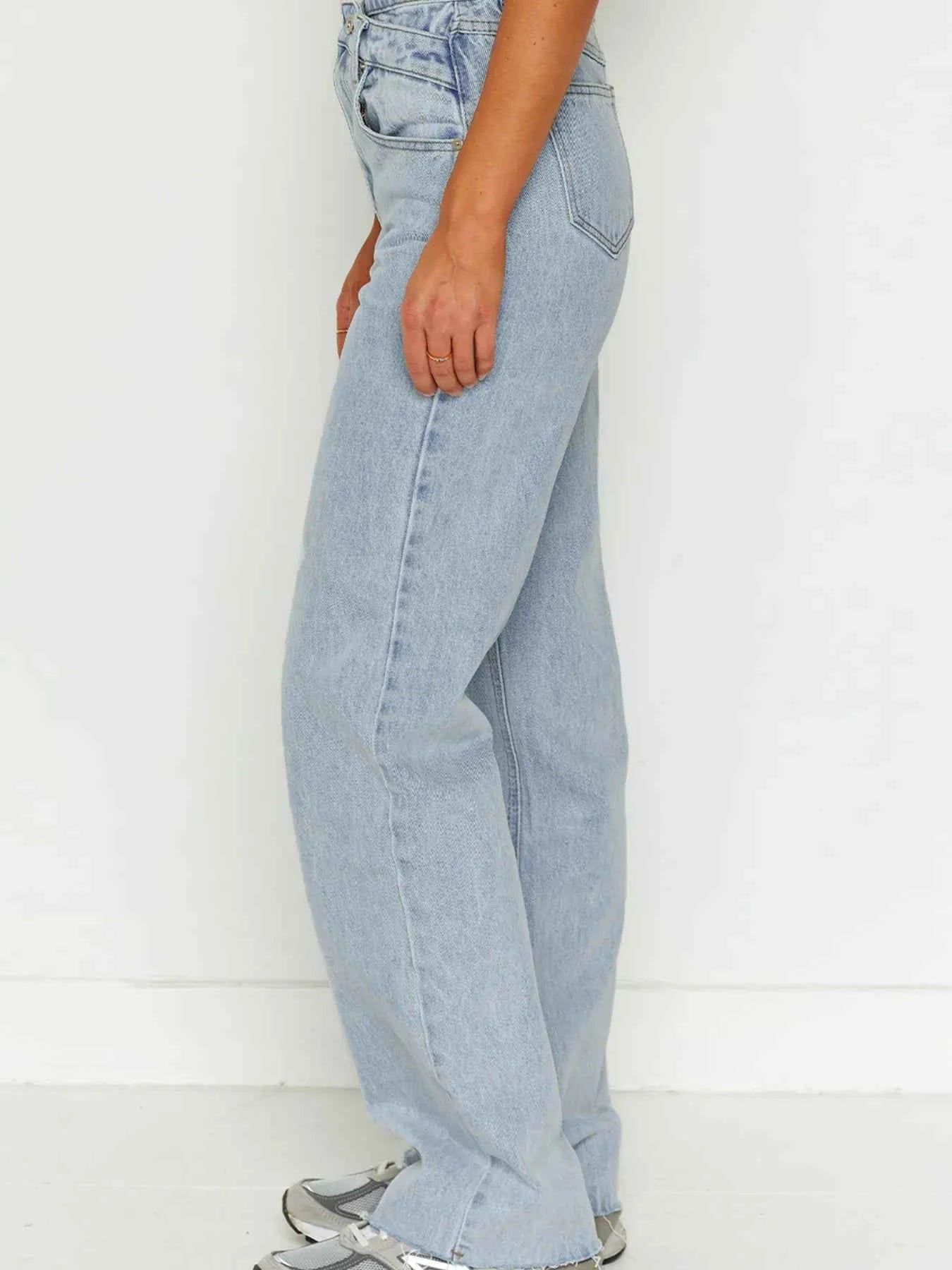 Stylish Wide Leg Jeans for Modern Comfort.