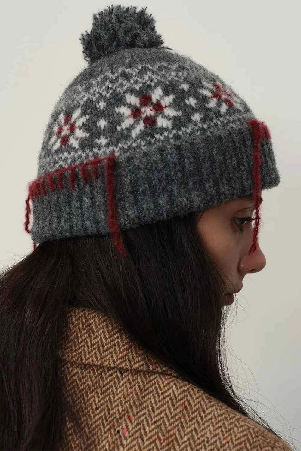 Seam Trim Geometric Knit Hat.