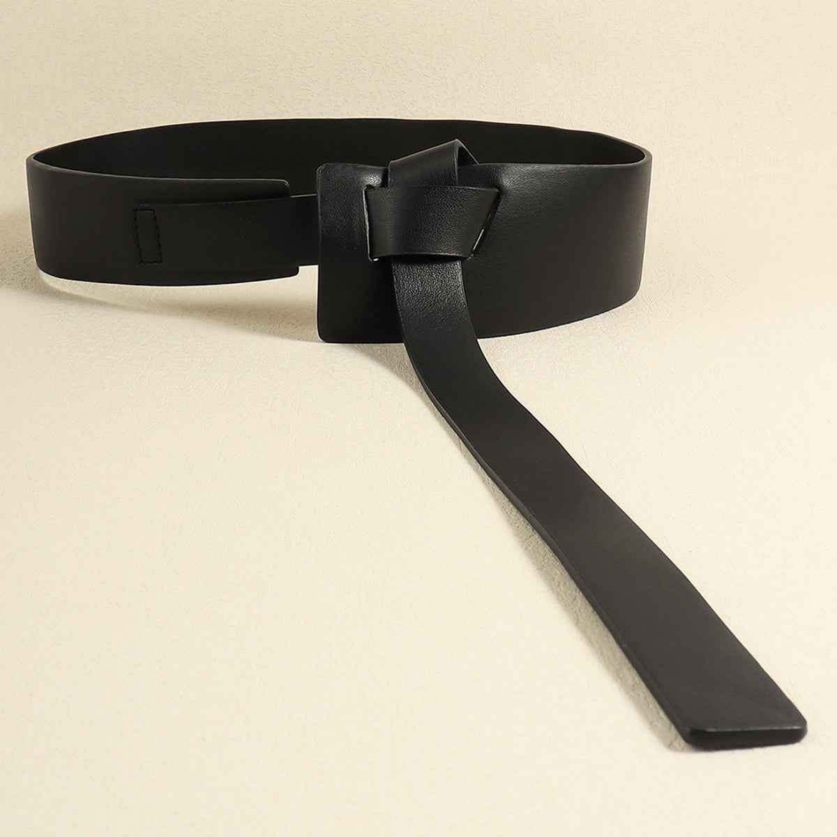 Knot Detail PU Leather Belt.