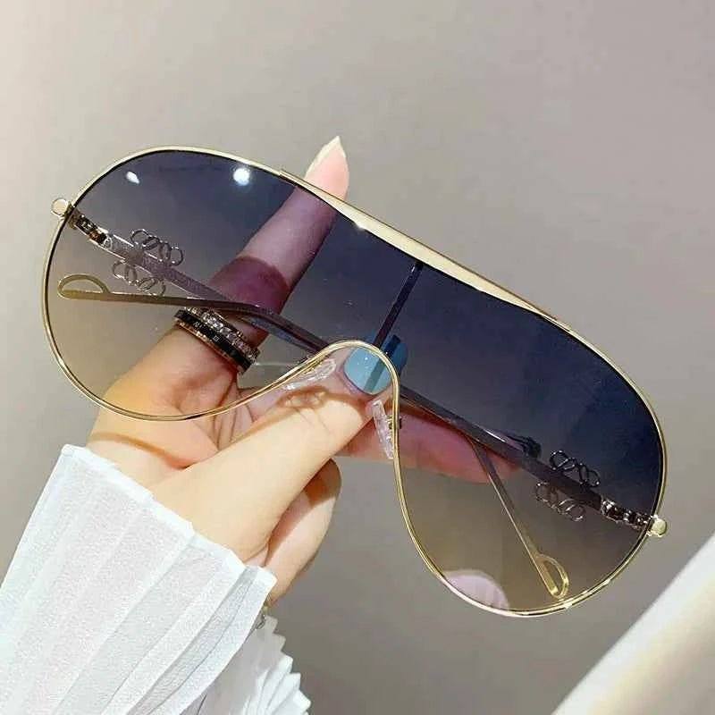 Gradient Aviator Sunglasses with UV400 Protection.