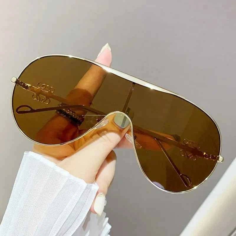 Gradient Aviator Sunglasses with UV400 Protection.