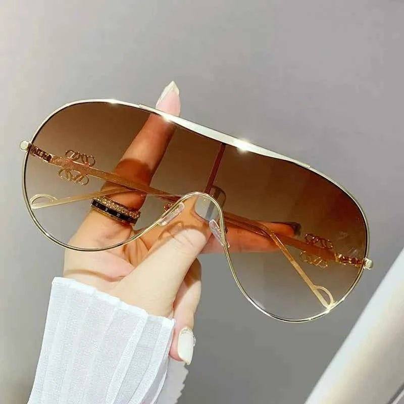 Gradient Aviator Sunglasses with UV400 Protection.