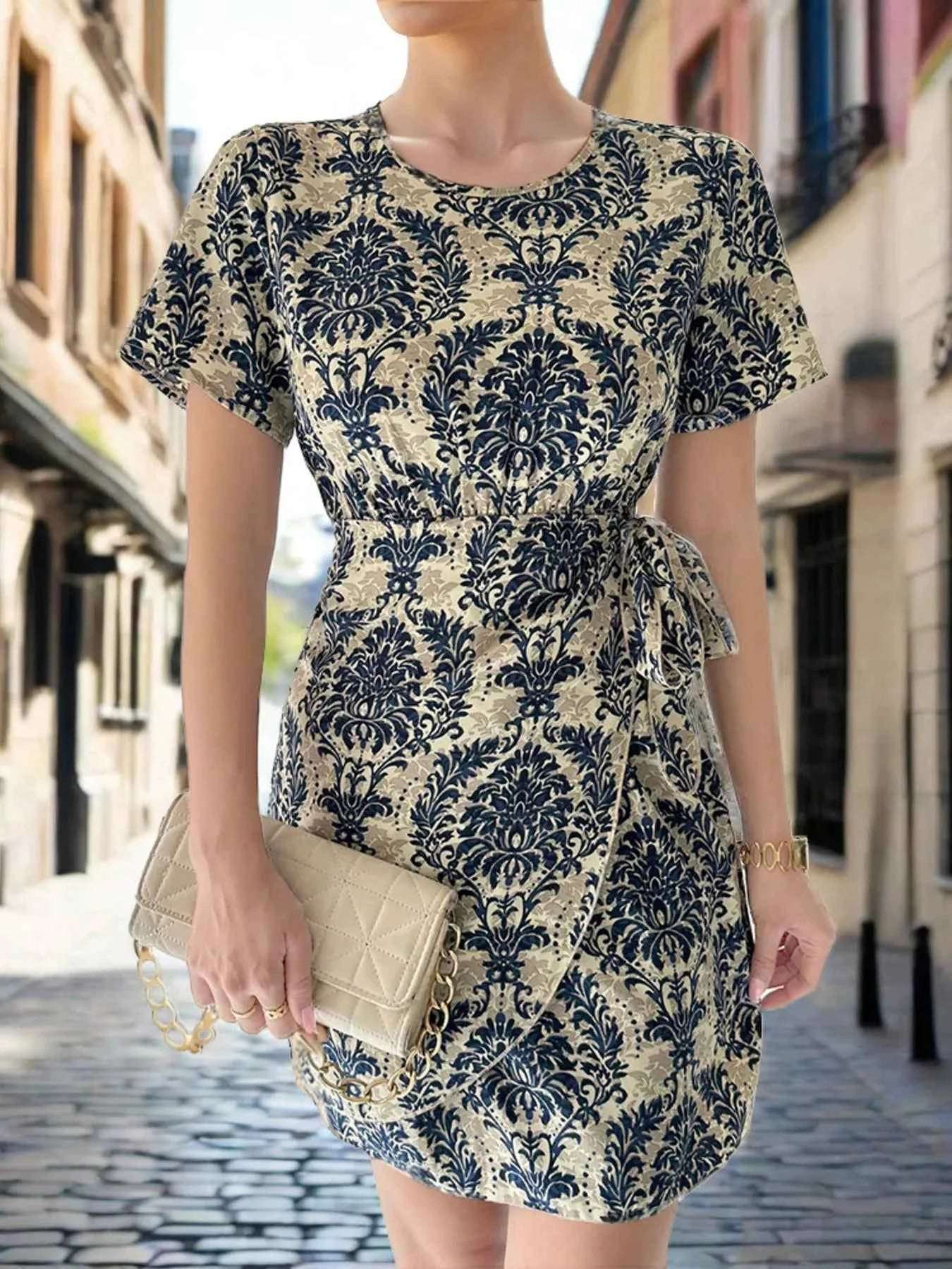 Printed Round Neck Short Sleeve Dress.