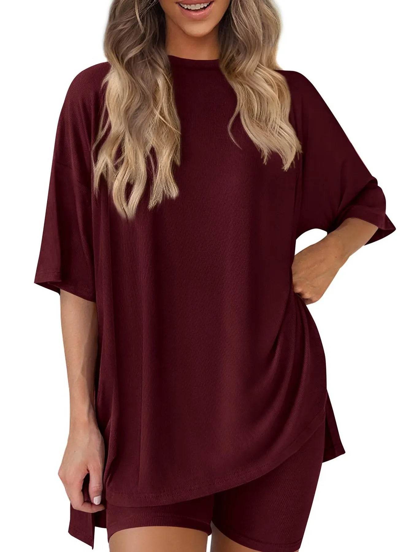 Plus Size Round Neck Set: Oversized Top and Shorts Set for Ultimate Comfort - EBYNN