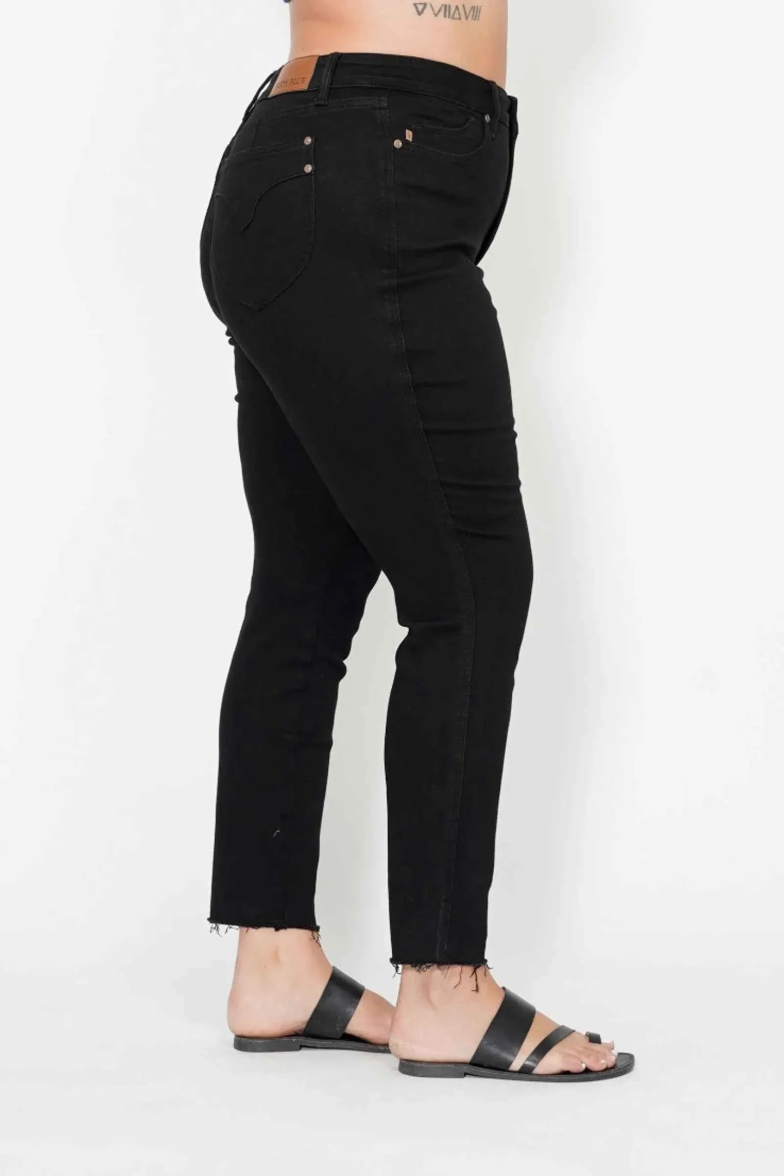 Judy Blue Plus Size High Waisted Tummy Control Skinny Jeans.