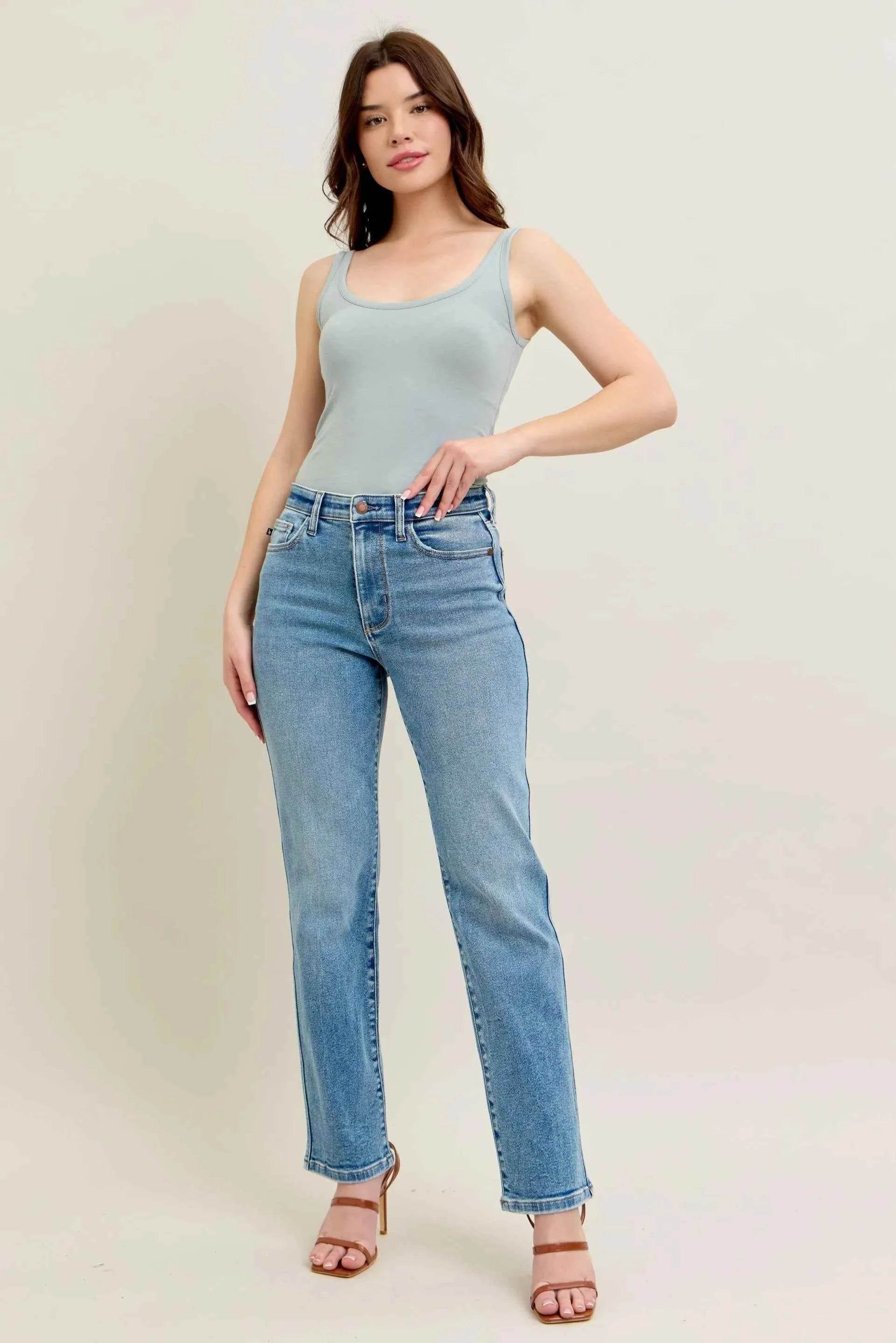 Judy Blue Plus Size High-Waist Vintage Straight Jeans.
