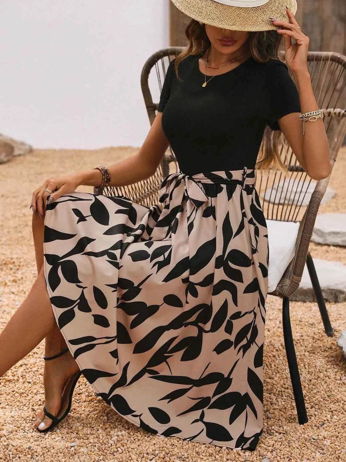Printed Round Neck Short Sleeve Midi Dress.
