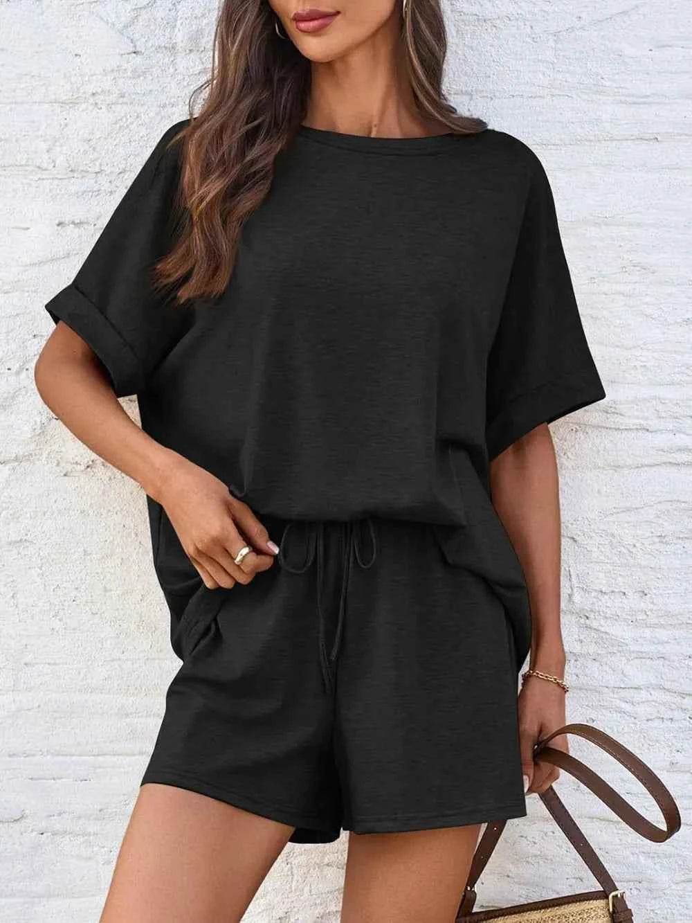 Round Neck T-Shirt and Shorts Set for Comfortable Everyday Wear - EBYNN