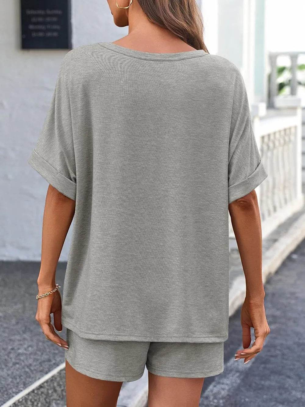 Round Neck T-Shirt and Shorts Set for Comfortable Everyday Wear - EBYNN
