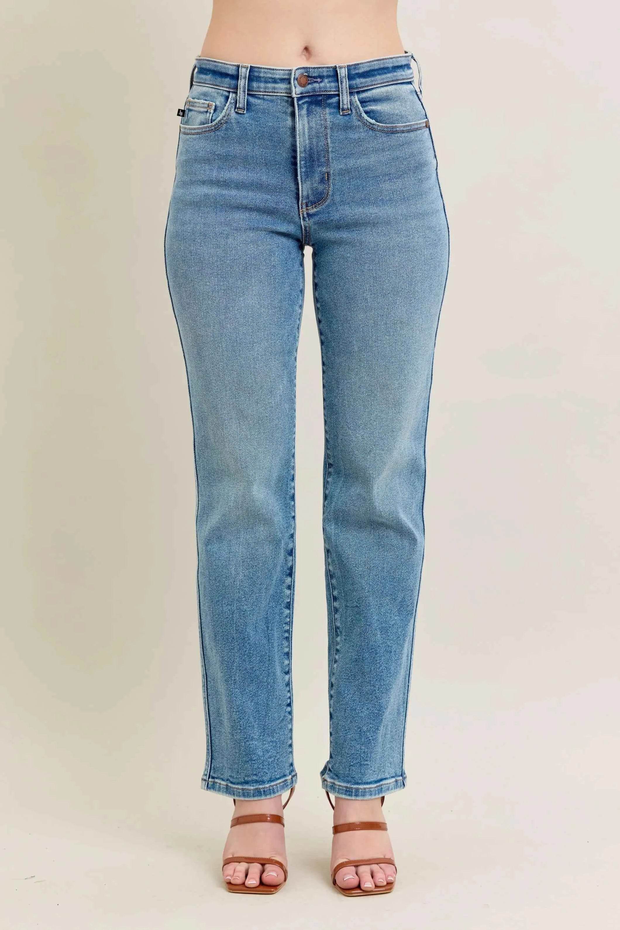 Judy Blue Plus Size High-Waist Vintage Straight Jeans.
