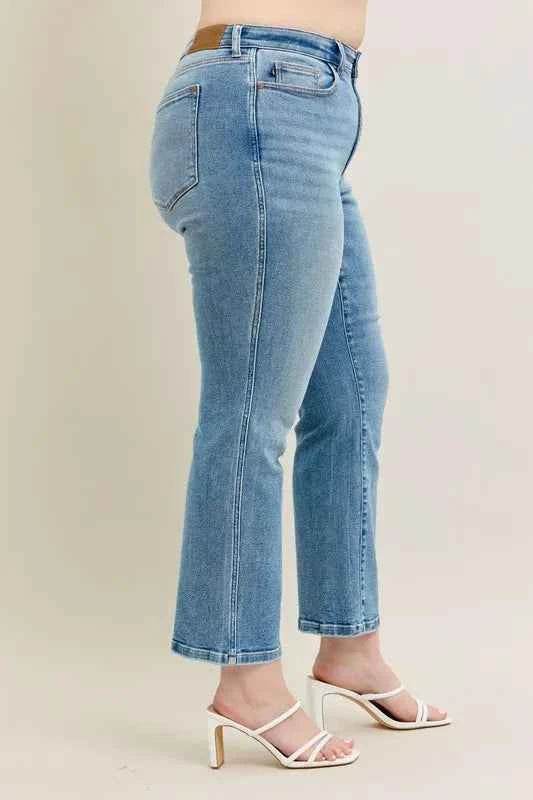 Judy Blue Plus Size High-Waist Vintage Straight Jeans.