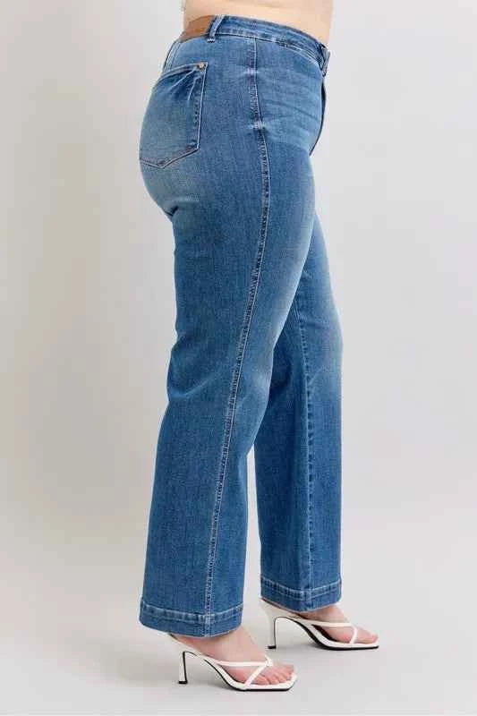 Judy Blue Plus Size High Waist Contrast Thread Straight Jeans.