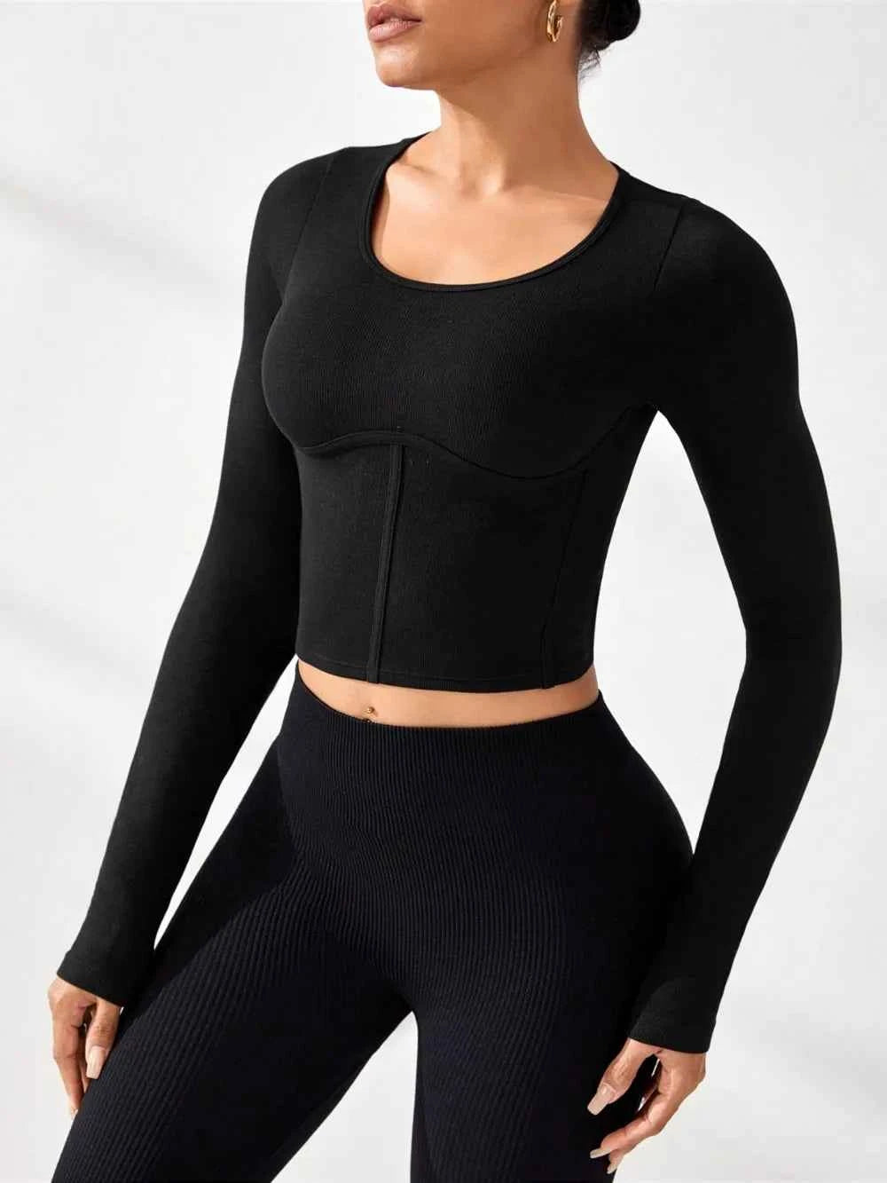 Round Neck Long Sleeve Active T-Shirt.