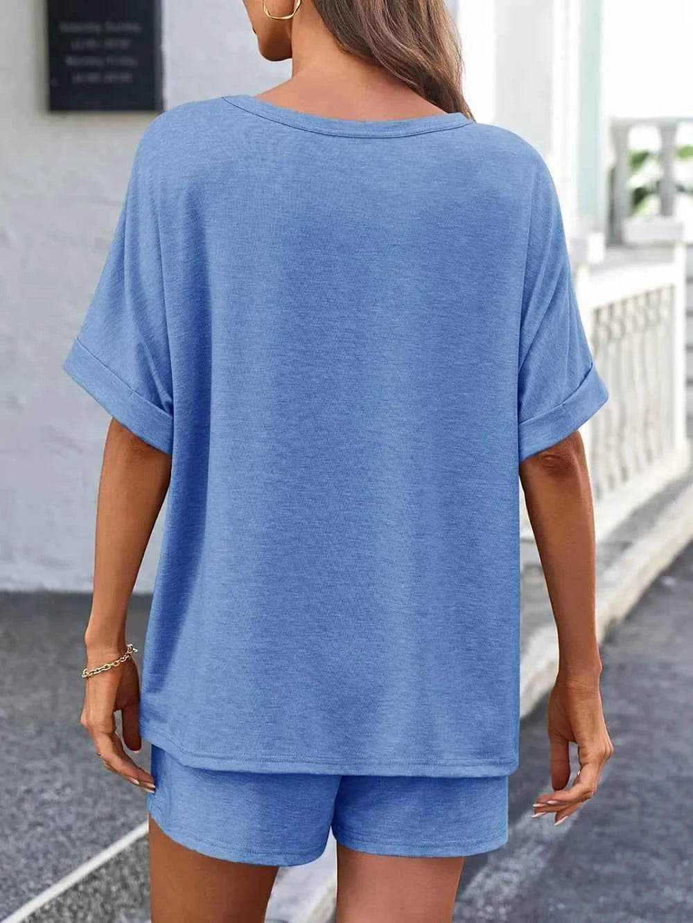 Round Neck T-Shirt and Shorts Set for Comfortable Everyday Wear - EBYNN