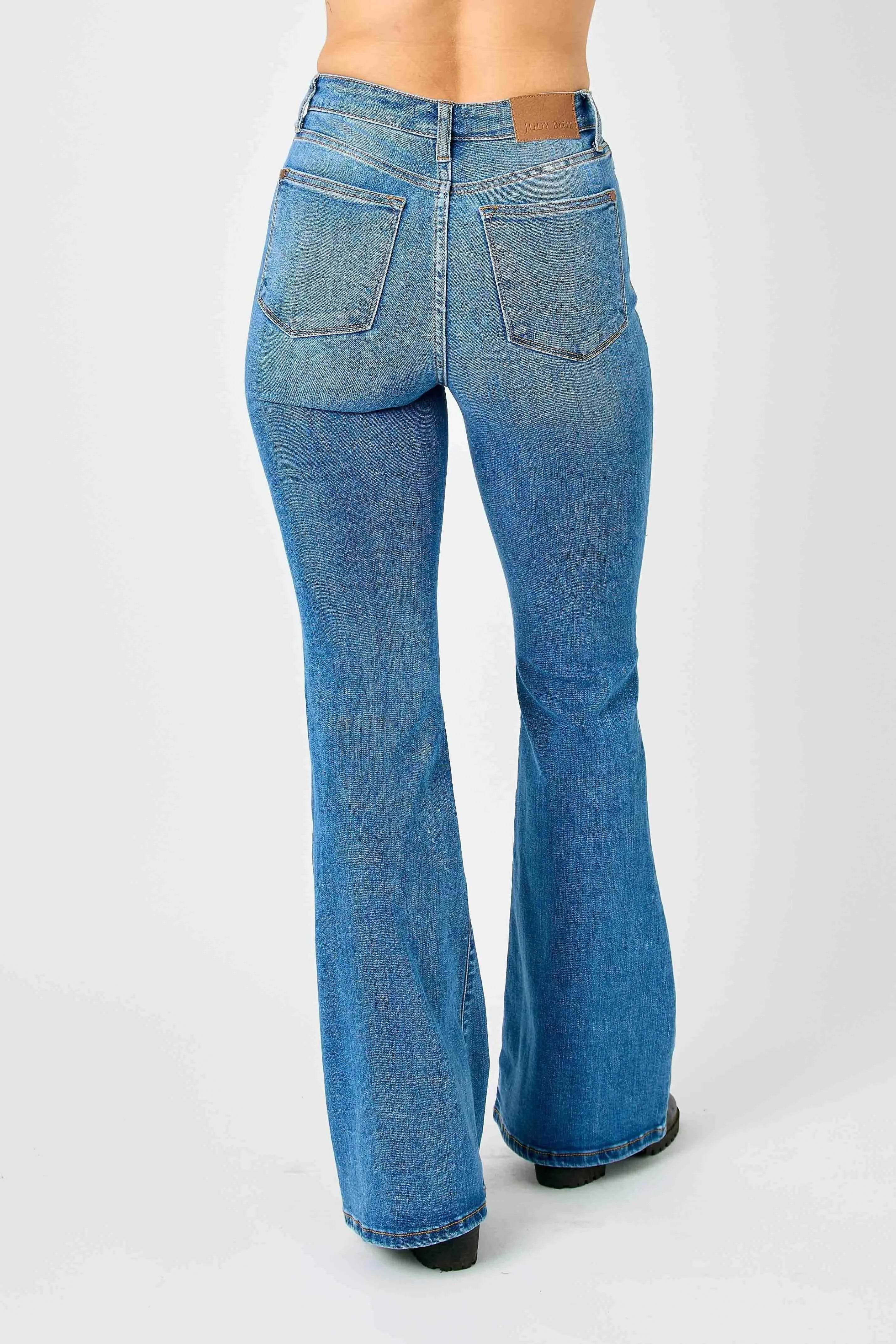 Judy Blue Plus Size High-Waisted Classic Flare Jeans.