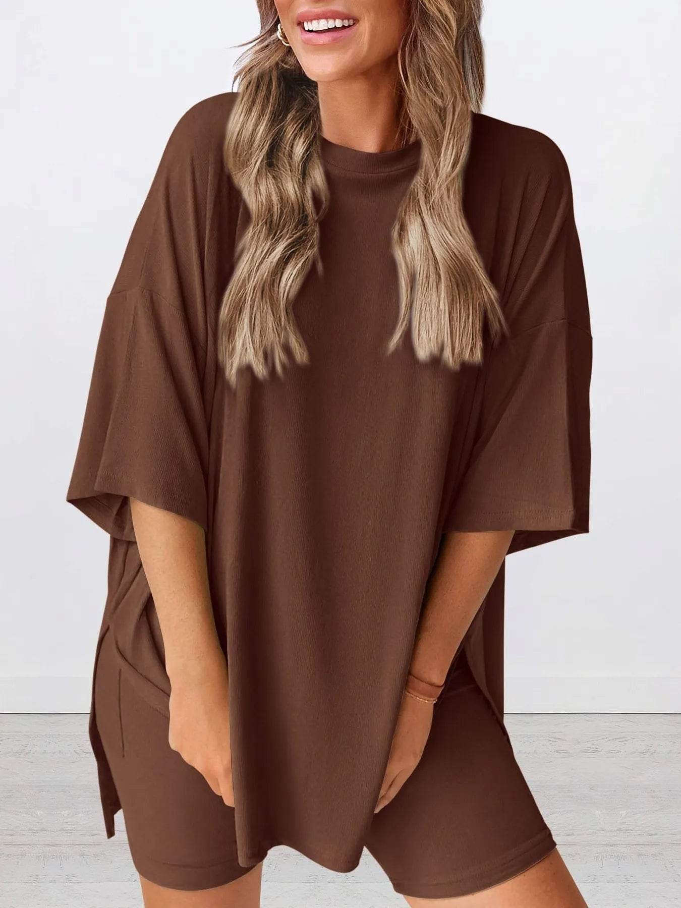 Plus Size Round Neck Set: Oversized Top and Shorts Set for Ultimate Comfort - EBYNN