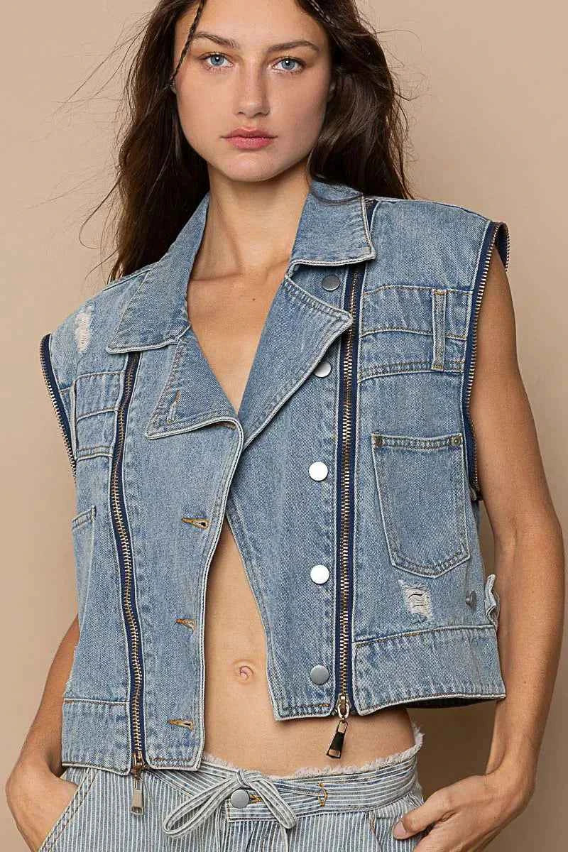 POL Cropped Denim Jacket with Zipper Accents.