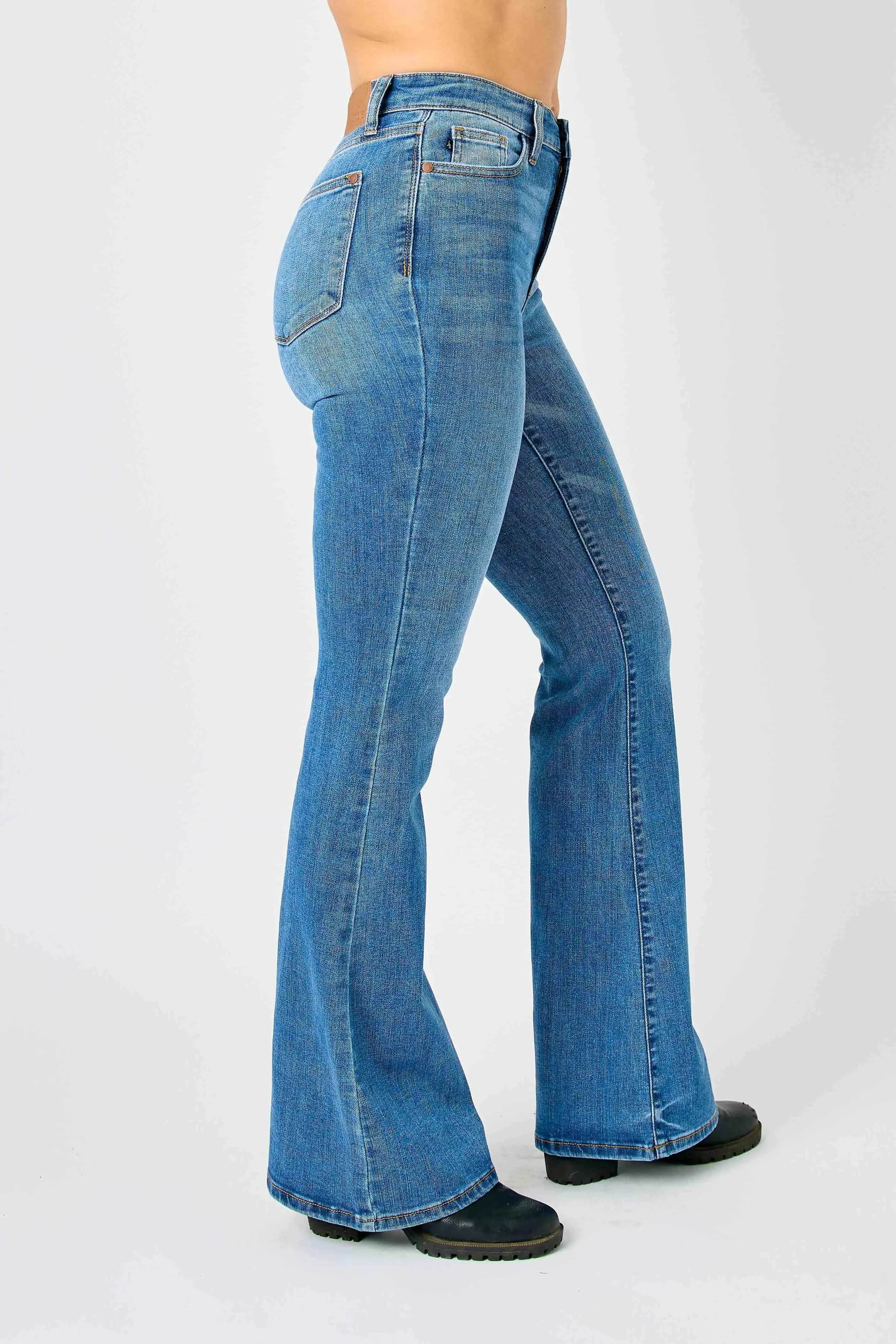 Judy Blue Plus Size High-Waisted Classic Flare Jeans.