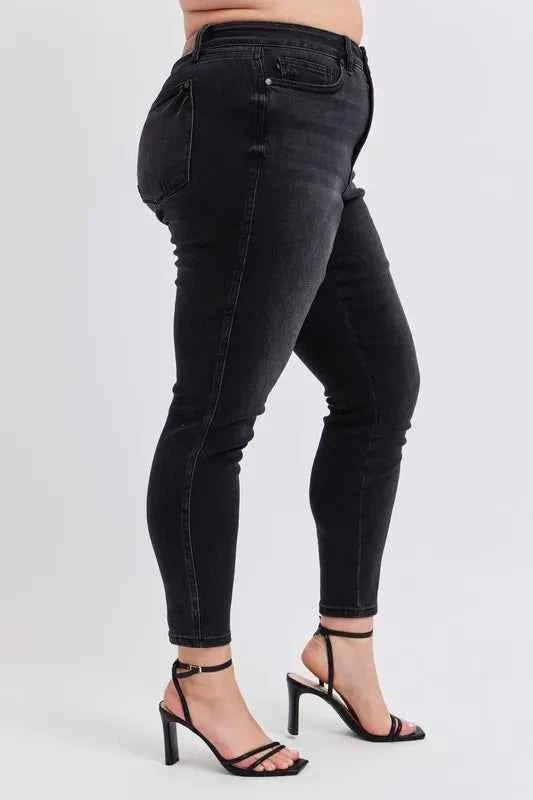 Judy Blue Plus Size Mid Rise Tummy Control Skinny Jeans.