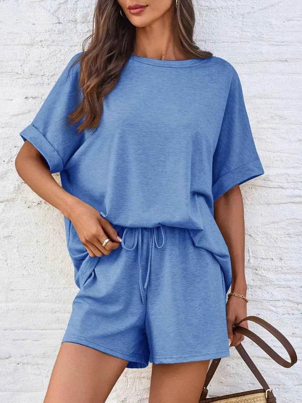 Round Neck T-Shirt and Shorts Set for Comfortable Everyday Wear - EBYNN