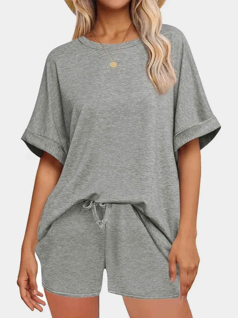 Round Neck T-Shirt and Shorts Set for Comfortable Everyday Wear - EBYNN