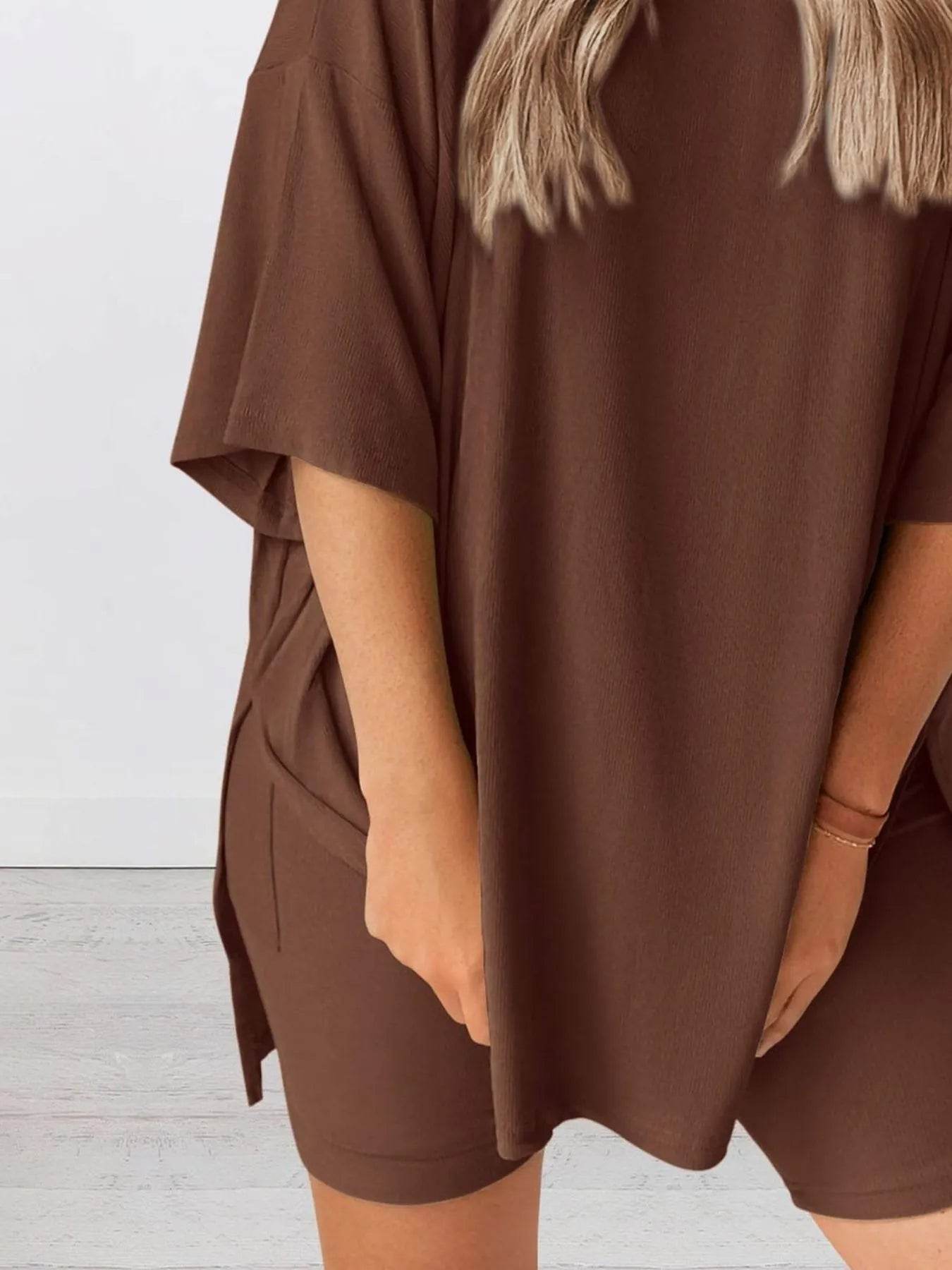 Plus Size Round Neck Set: Oversized Top and Shorts Set for Ultimate Comfort - EBYNN