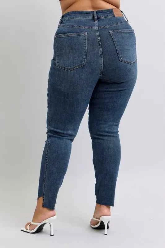 Judy Blue Plus Size High Waist Tummy Control Skinny Jeans.