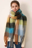 Thermal Fringe Contrast Plaid Scarf.