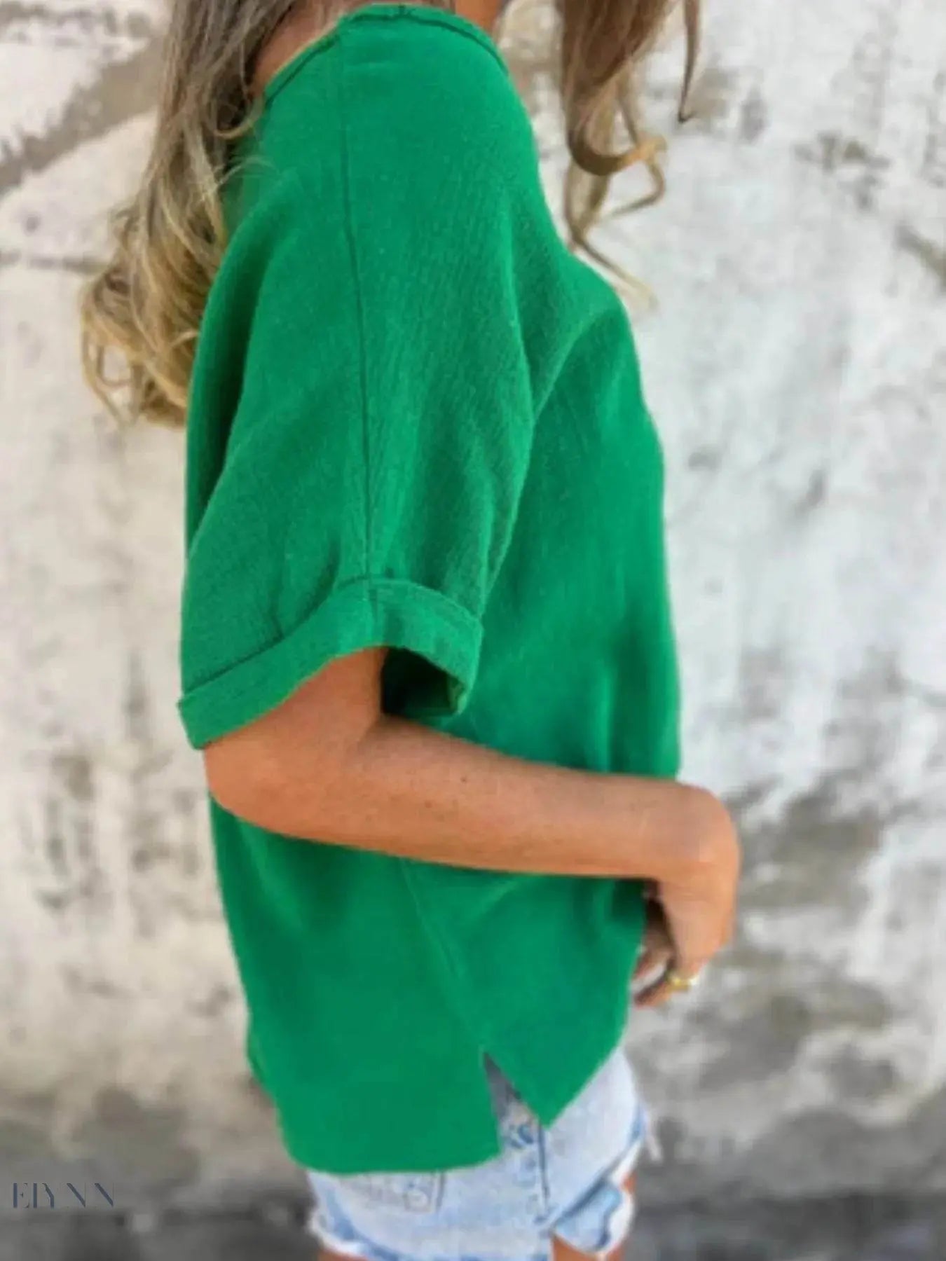 Plus Size T-Shirt - Loose Fit Short Sleeve Style - EBYNN