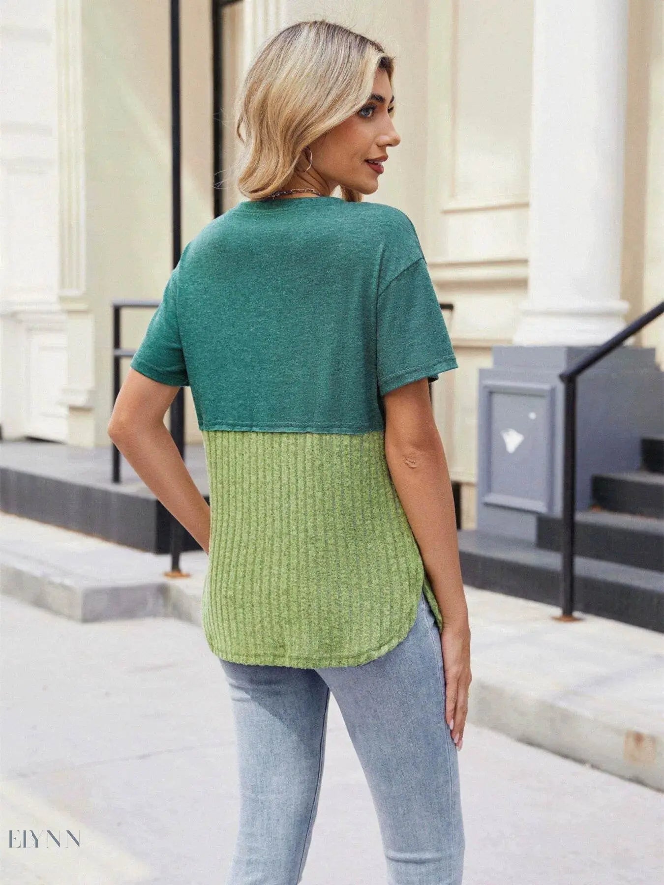 Two-Tone Short Sleeve Top for Effortless Style and Versatility - EBYNN