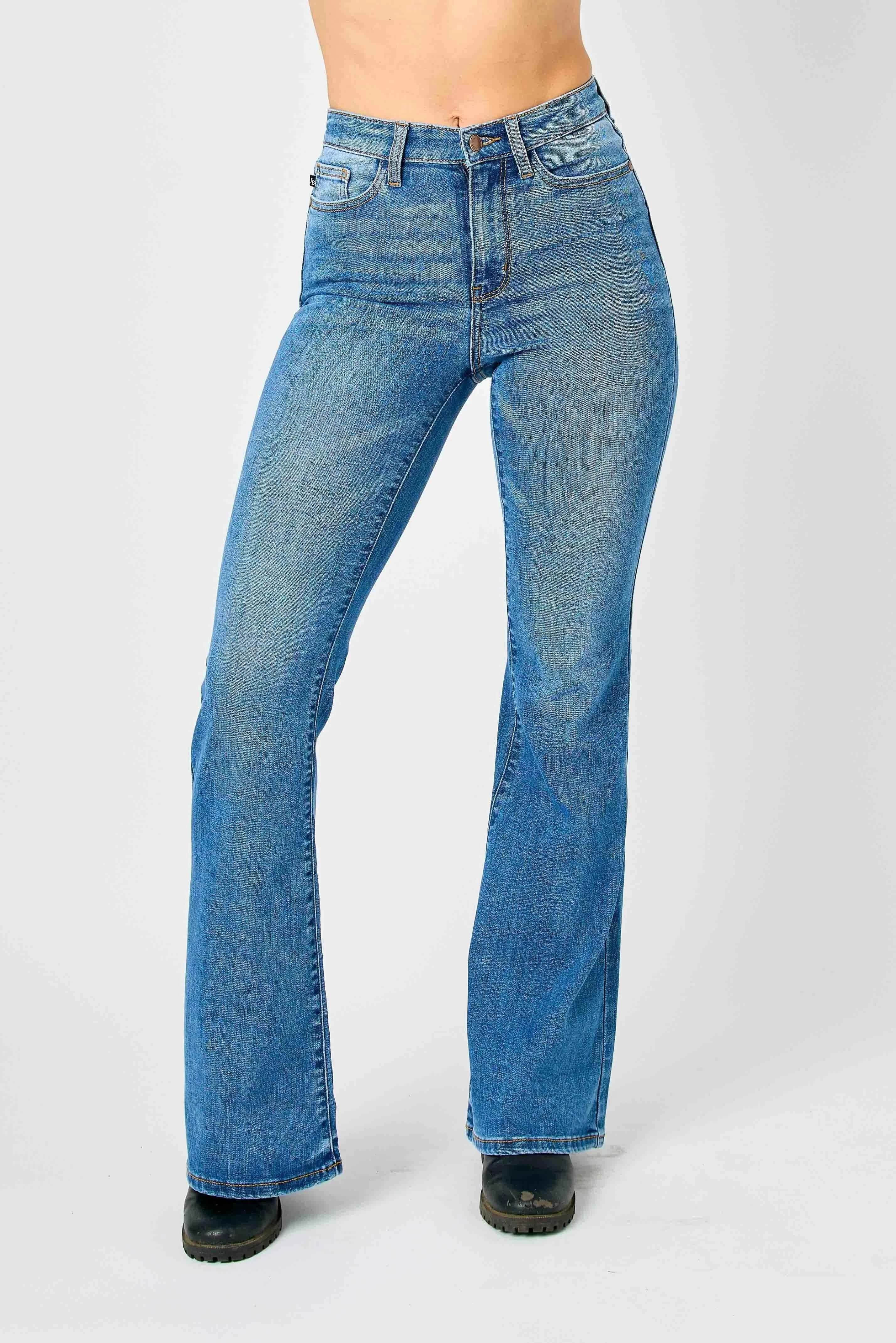 Judy Blue Plus Size High-Waisted Classic Flare Jeans.