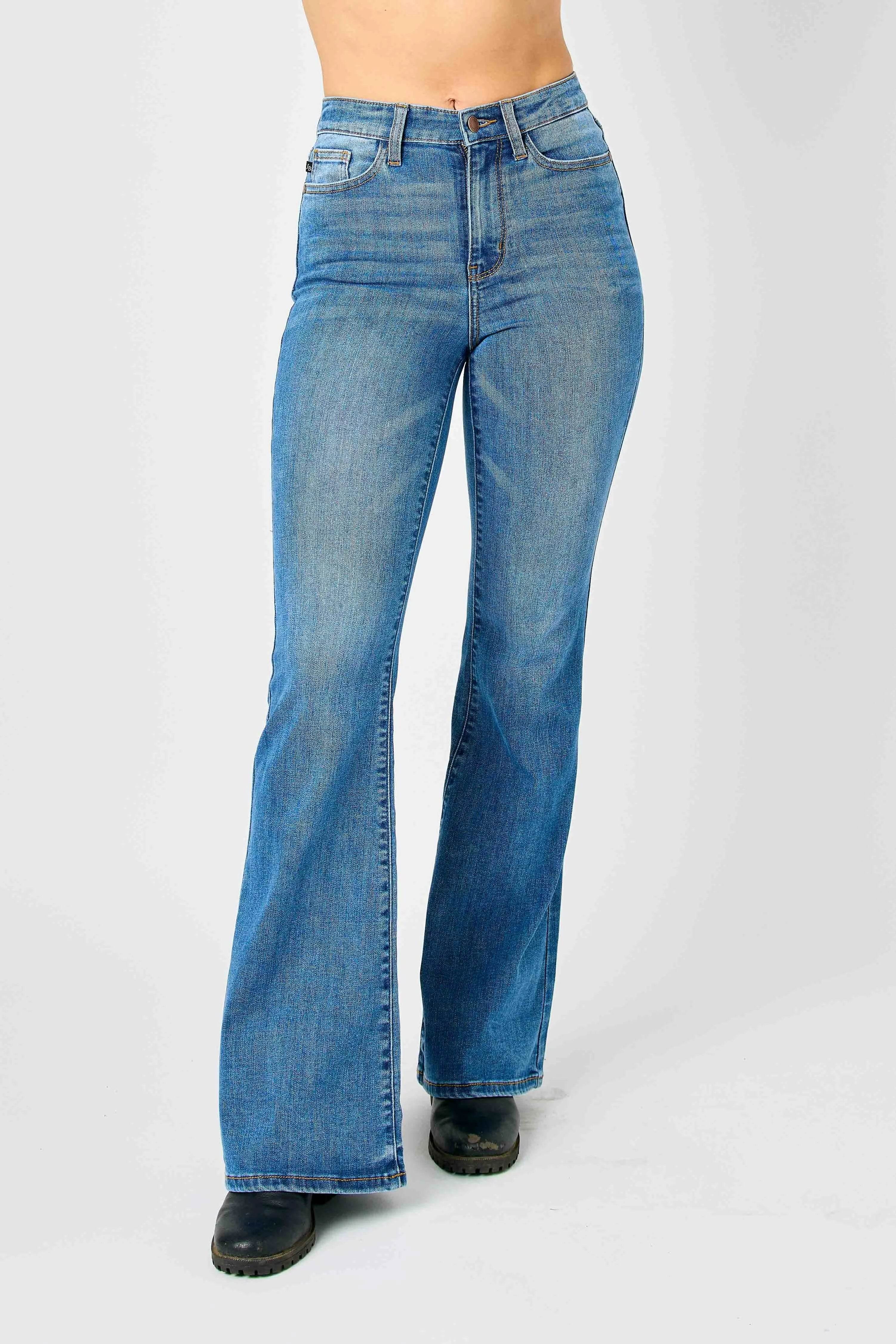 Judy Blue Plus Size High-Waisted Classic Flare Jeans.