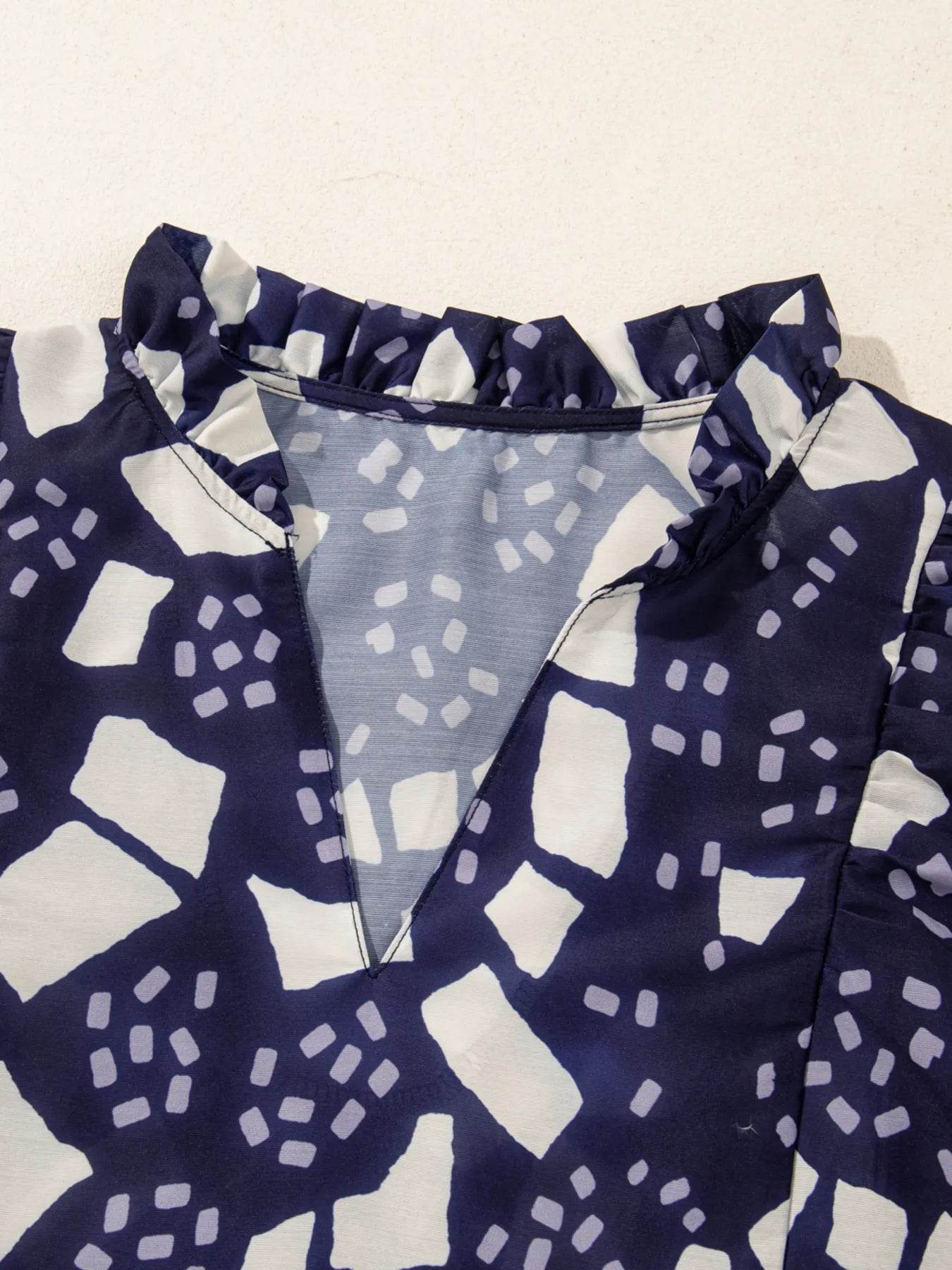 Abstract Puff Sleeve Blouse with Frilled Details - EBYNN