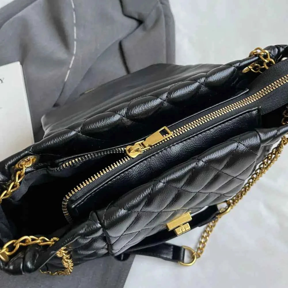 Medium PU Leather Shoulder Bag.