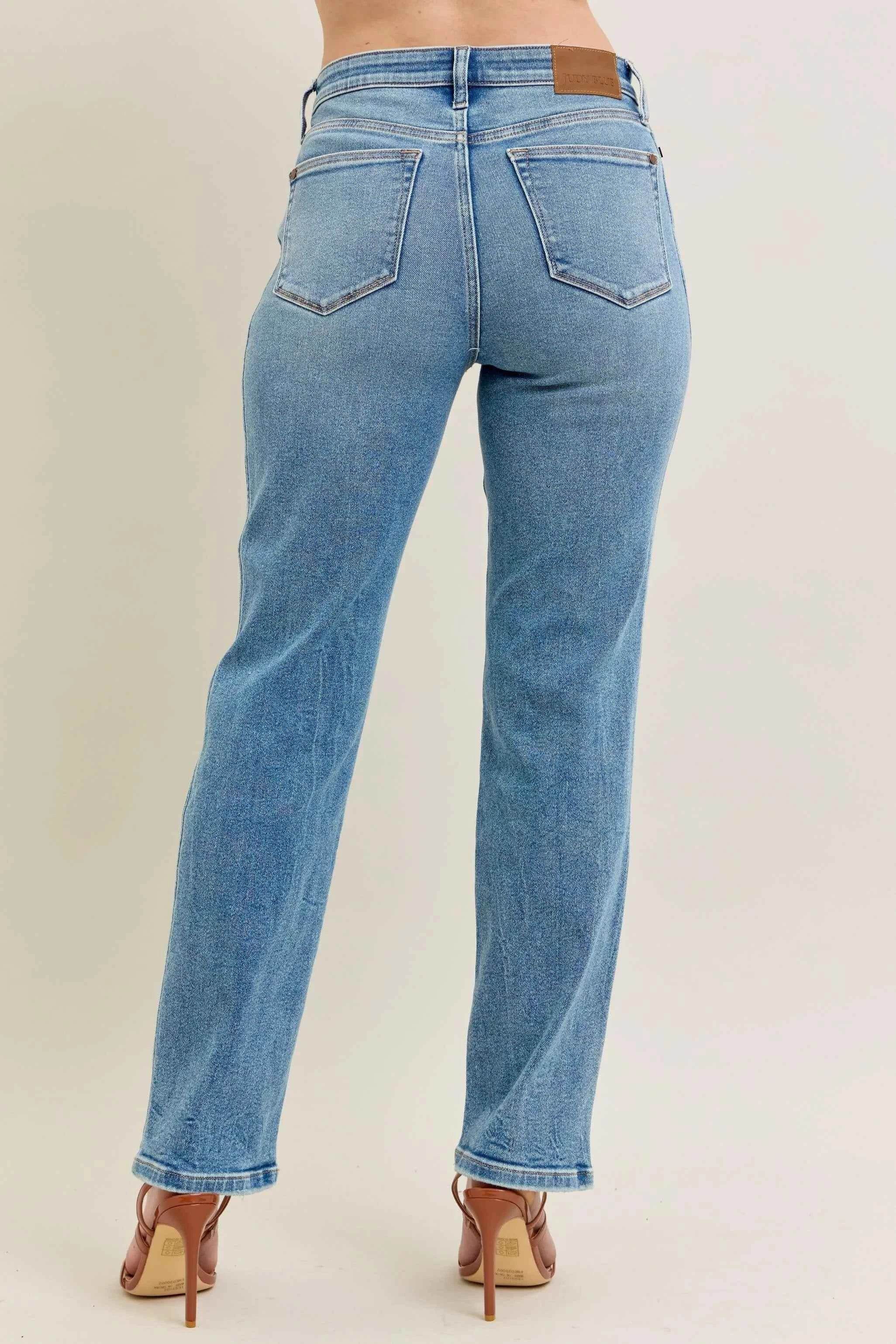 Judy Blue Plus Size High-Waist Vintage Straight Jeans.