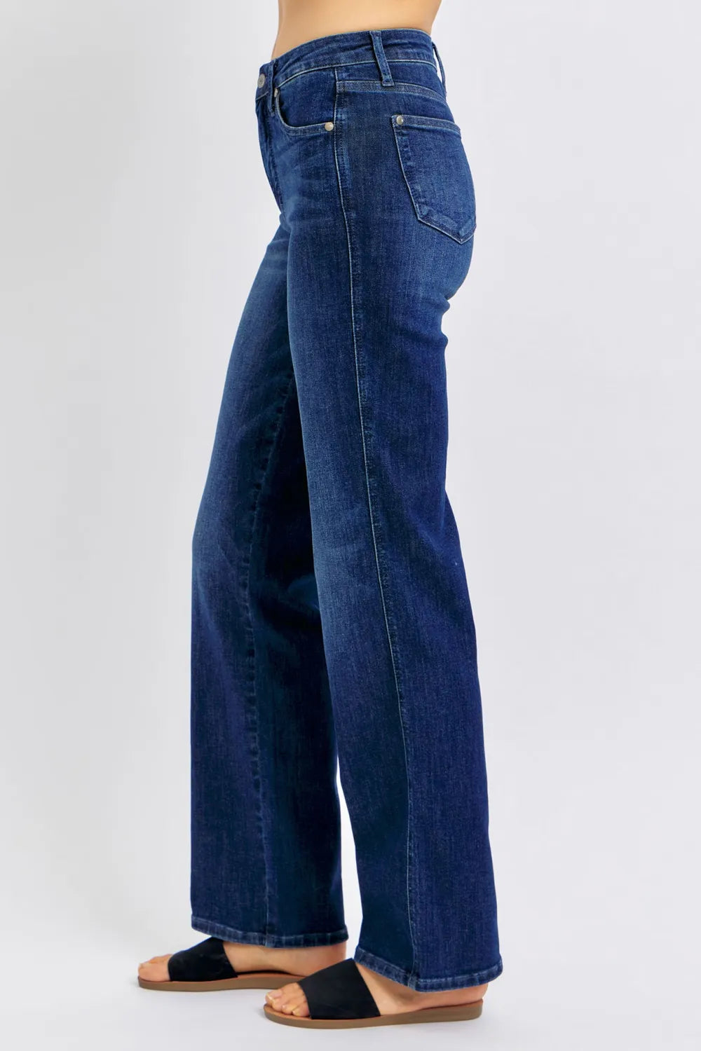 Judy Blue Plus Size Tummy Control Straight Jeans.