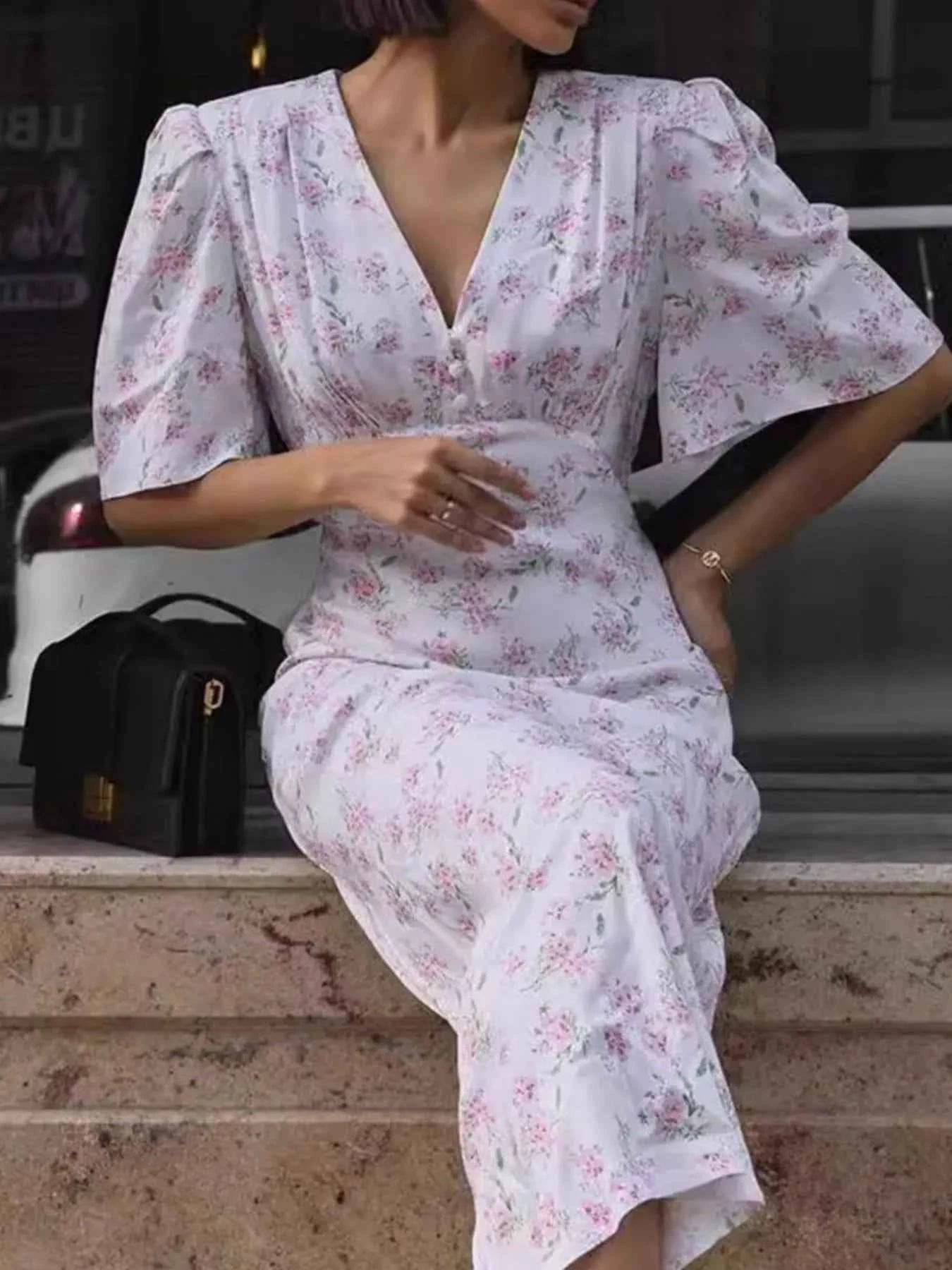 Floral Print Short Sleeve Dress.